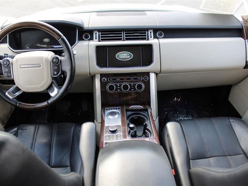 Used 2014 Land Rover Range Rover HSE image 21