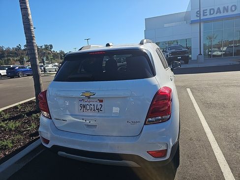 Used 2022 Chevrolet Trax LT w/ Driver Confidence Package image 6