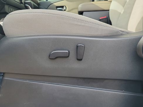 Certified 2022 Nissan Frontier SV image 21