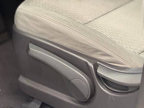 Used 2017 Hyundai Santa Fe Sport FWD image 20