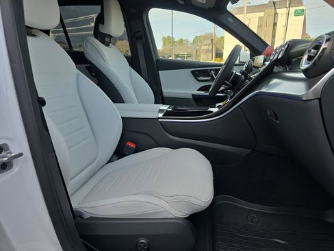 New 2026 Mercedes-Benz GLC 300 4MATIC image 18