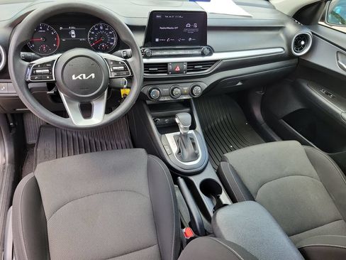 Used 2024 Kia Forte LXS w/ LXS Technology Package FWD image 11