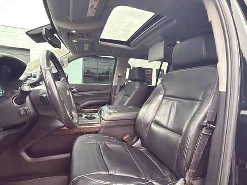 Used 2017 Chevrolet Suburban LT image 39