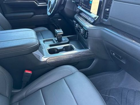Used 2023 Chevrolet Silverado 1500 LTZ AWD/4WD image 19