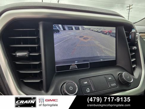 Used 2021 GMC Acadia SLE w/ Driver Convenience Package FWD image 17
