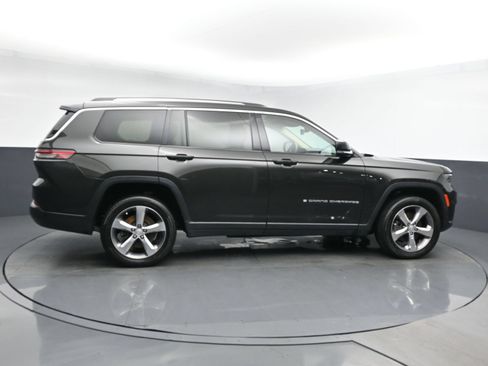 Used 2022 Jeep Grand Cherokee L Limited RWD image 3