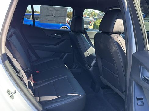 New 2026 Chevrolet Equinox LT w/ Convenience Package II image 11