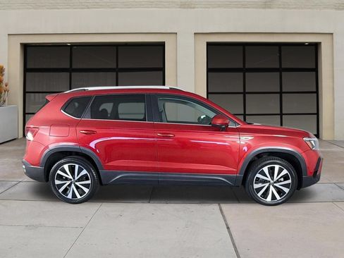 Used 2022 Volkswagen Taos SE w/ IQ.Drive SE Package AWD/4WD image 8