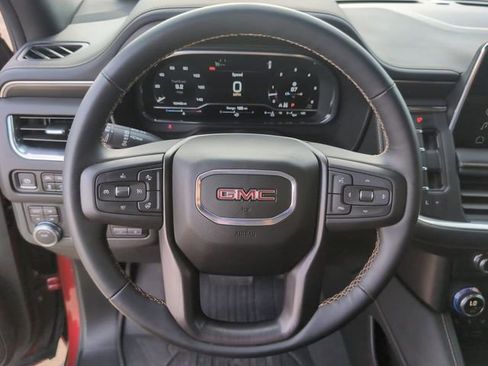 Used 2024 GMC Yukon AT4 w/ Technology Package image 17