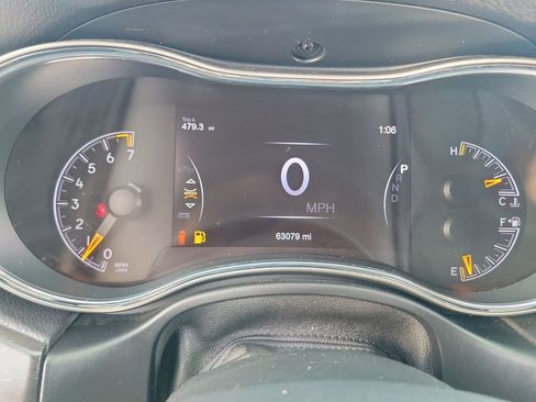 Used 2018 Jeep Grand Cherokee Laredo image 24