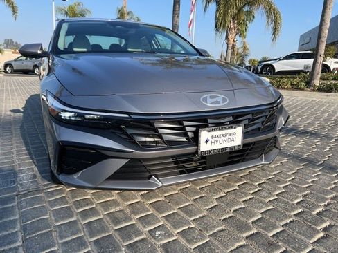 New 2026 Hyundai Elantra Limited image 25