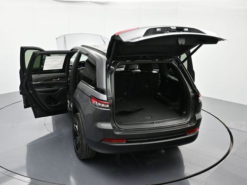 New 2025 Jeep Grand Cherokee Limited image 41