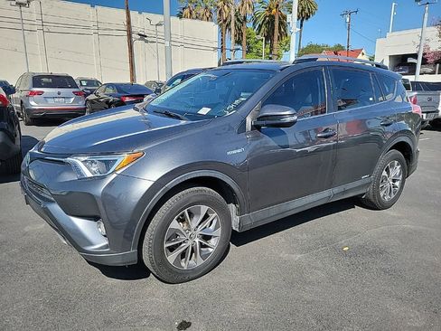 Used 2017 Toyota RAV4 XLE image 3