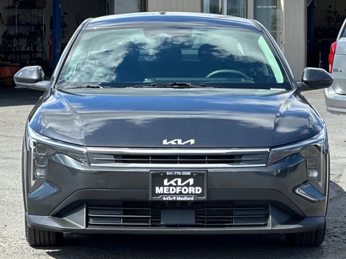 Used 2025 Kia K4 FWD image 10
