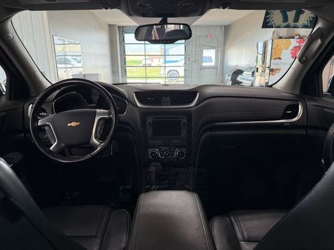 Used 2017 Chevrolet Traverse LT AWD/4WD image 13