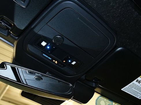 Used 2025 Ford Bronco Outer Banks image 27