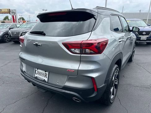 Used 2023 Chevrolet TrailBlazer RS w/ Driver Confidence Package image 3