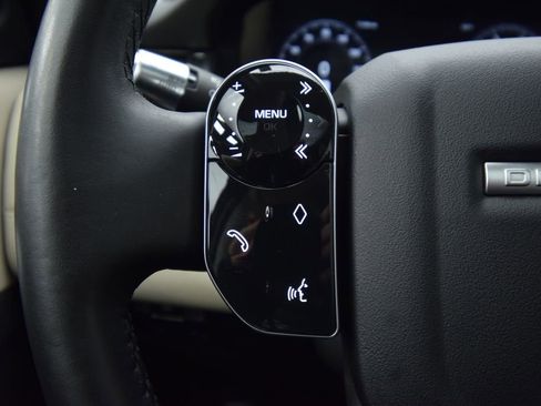 Used 2020 Land Rover Discovery Sport SE image 36