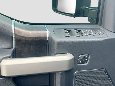 Used 2022 Ford F250 Lariat w/ Tremor Off-Road Package image 16