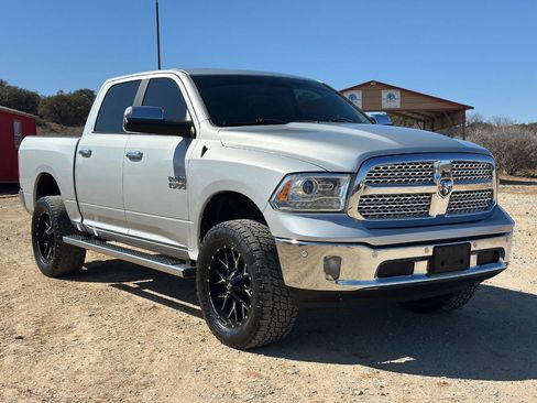 Used 2017 RAM 1500 Laramie w/ Convenience Group image 7