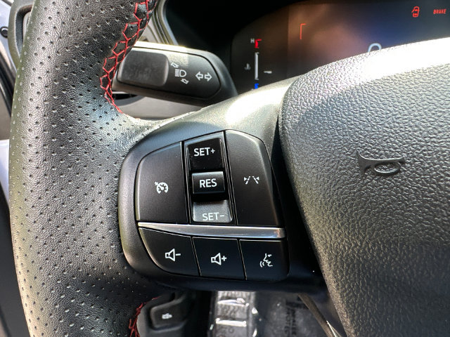 Used 2025 Ford Escape ST-Line AWD/4WD image 32