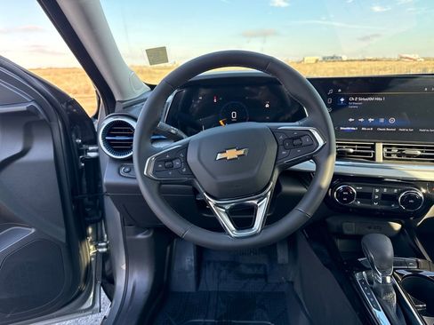 New 2025 Chevrolet Trax LT w/ LT Convenience Package image 10