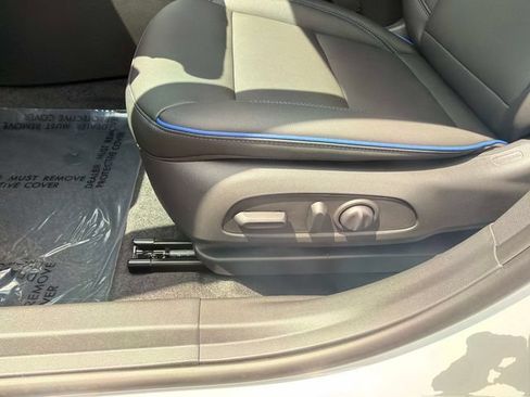 New 2026 Buick Envista Sport Touring w/ Convenience I Package FWD image 19