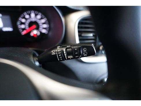 Used 2020 Kia Sorento LX image 23