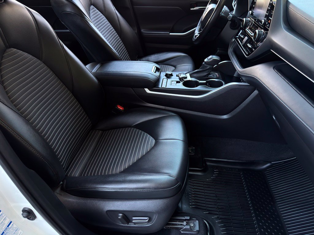 Certified 2021 Toyota Highlander XSE AWD/4WD image 29
