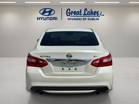 Used 2016 Nissan Altima 2.5 SL w/ 2.5 Technology w/LED Package FWD image 4