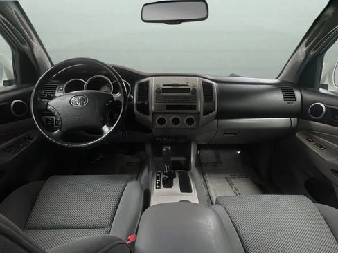 Used 2009 Toyota Tacoma PreRunner RWD image 12