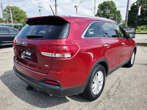 Used 2017 Kia Sorento AWD image 5