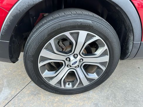 Used 2018 Ford Explorer Platinum image 68