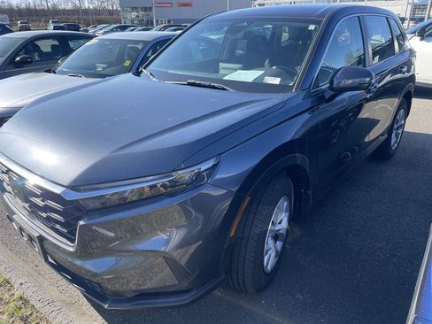 Used 2023 Honda CR-V LX image 3