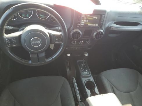 Used 2017 Jeep Wrangler Unlimited Sport AWD/4WD image 10