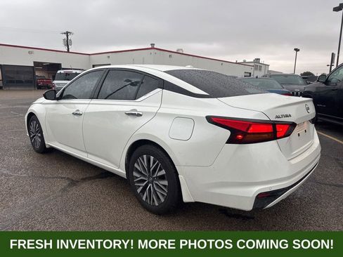 Used 2024 Nissan Altima 2.5 SV FWD image 4