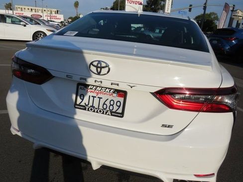 Certified 2022 Toyota Camry SE image 12