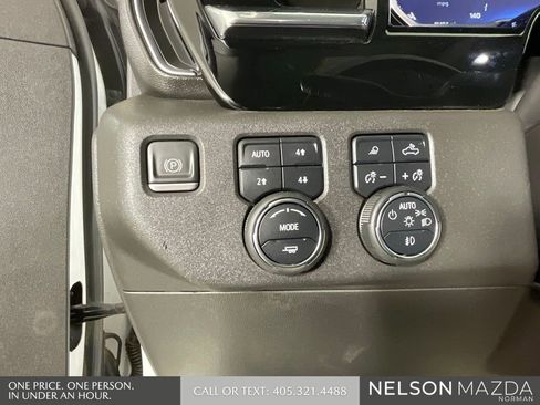 Used 2022 Chevrolet Silverado 1500 LTZ AWD/4WD image 39