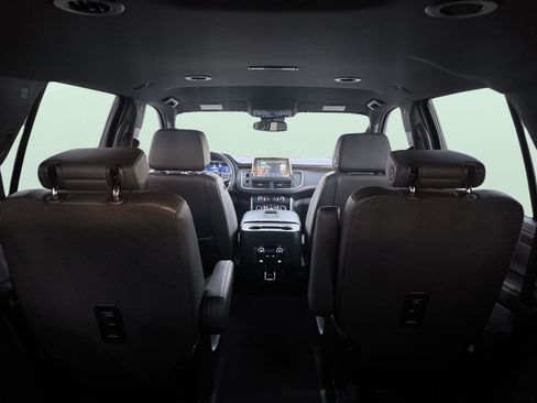 Used 2023 Chevrolet Tahoe LT image 12