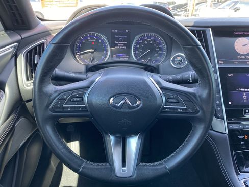 Used 2018 INFINITI Q60 3.0t Luxe image 11