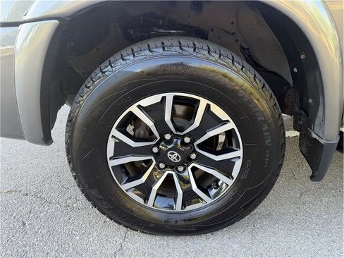 Used 2004 Toyota Tundra SR5 AWD/4WD image 11