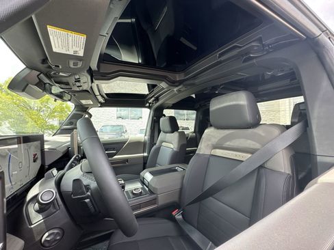 New 2025 GMC Hummer EV 2X image 20