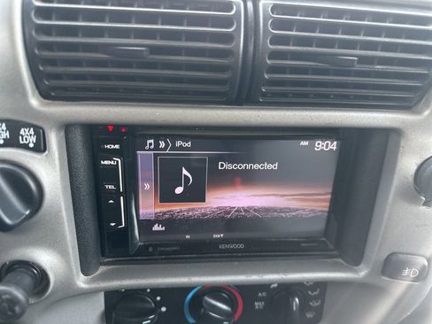 Used 2003 Ford Ranger XLT image 12