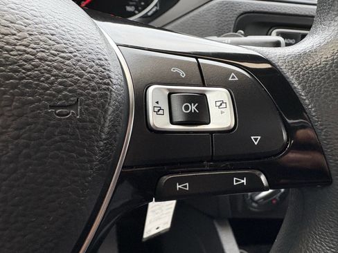 Used 2017 Volkswagen Jetta S image 8