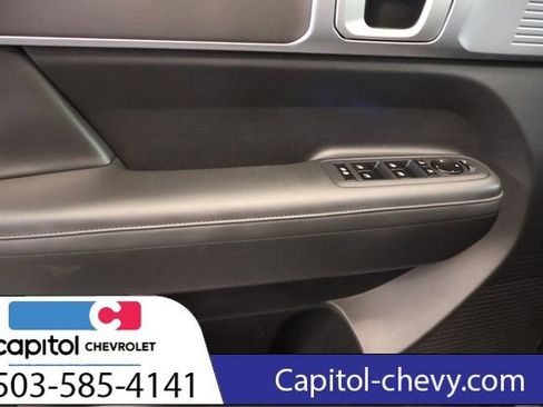 Used 2025 Hyundai Santa Fe XRT image 17