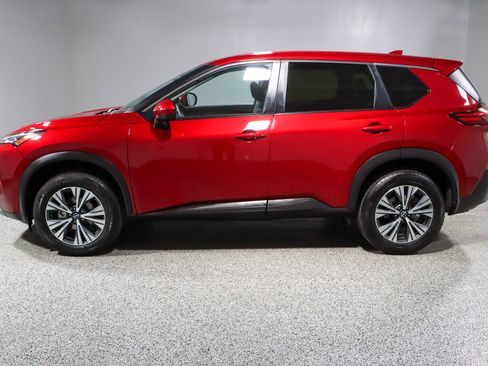 Used 2023 Nissan Rogue SV image 10
