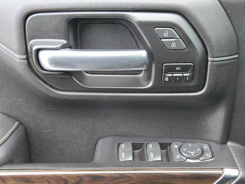 Used 2021 GMC Sierra 1500 SLT image 23