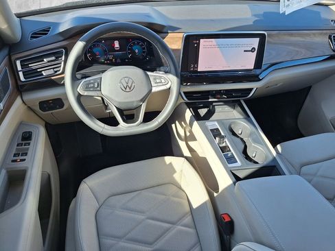 New 2026 Volkswagen Atlas SE image 9