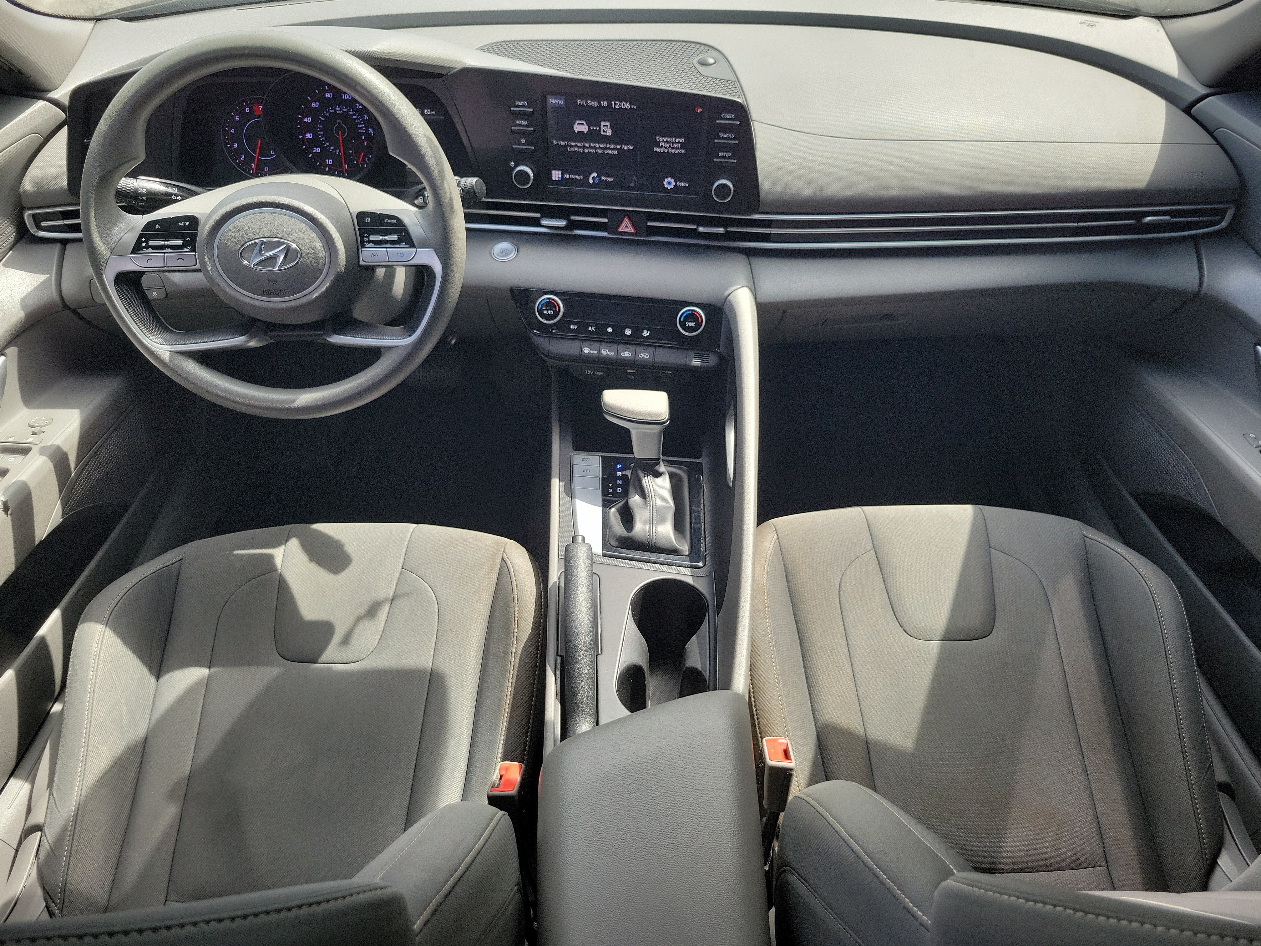 Used 2023 Hyundai Elantra SEL FWD image 19