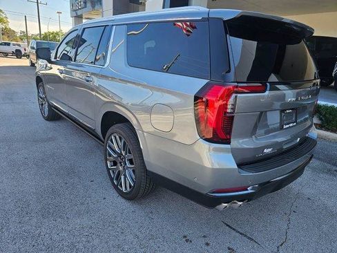 New 2026 GMC Yukon XL Denali Ultimate image 3